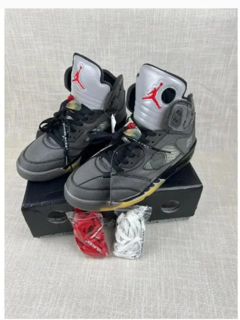 Air Jordan 5 x Off-White Retro Muslin